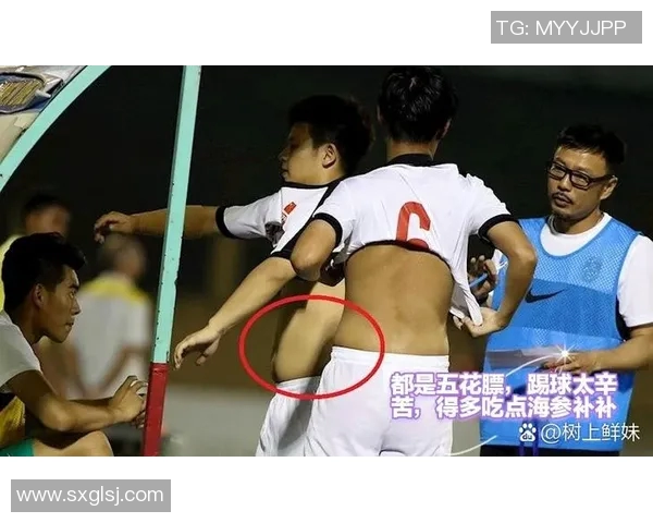 足球瞬间定格在镜头下展现激情与梦想的完美结合